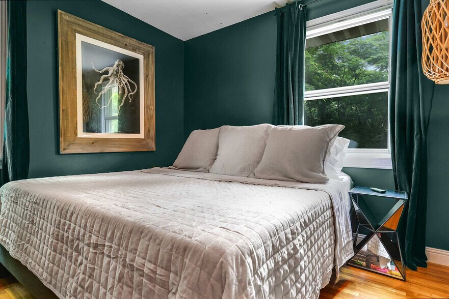 Building Photo - 4834 Hopedale Dr