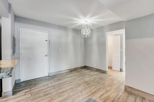 Building Photo - 480 NW 20th St