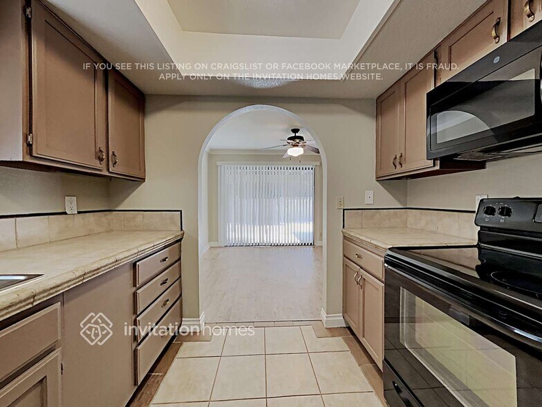 Building Photo - 2250 Horse Creek Cir