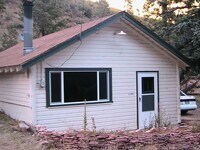 Building Photo - Secluded mountain cottage