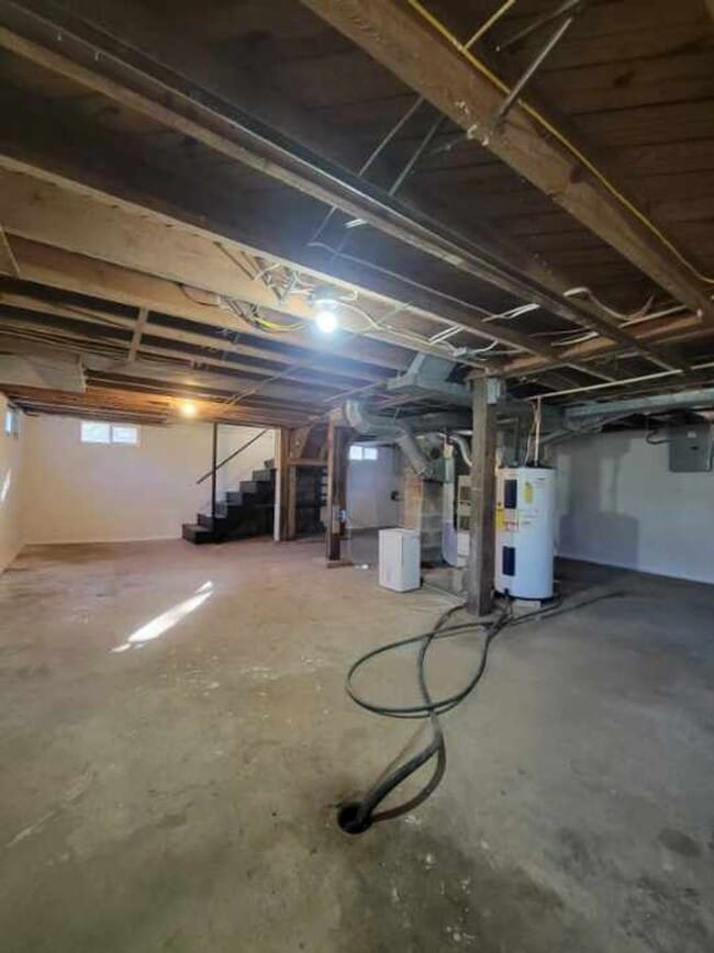Building Photo - 2660 Sheridan Rd