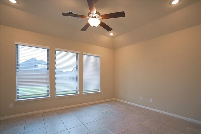 Building Photo - 29034 Canyon Oak Dr