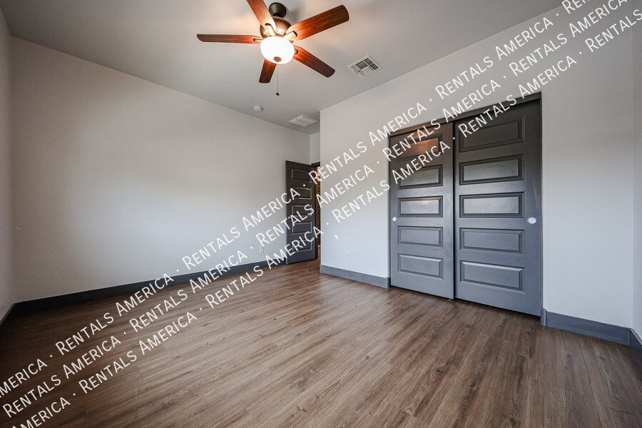 Building Photo - 9862 E Ignition Dr