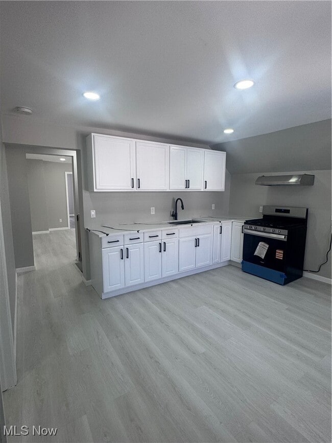 Building Photo - 2000 Forestdale Ave