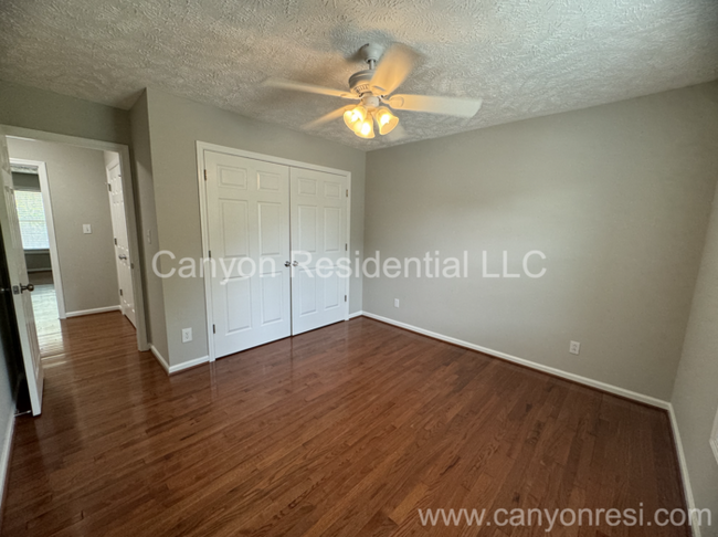Building Photo - 5348 Miranda Dr