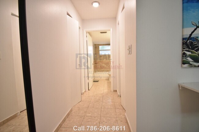 Building Photo - 1605 Meridian Ave