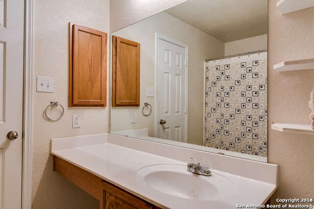 Building Photo - 16134 Branching Oaks