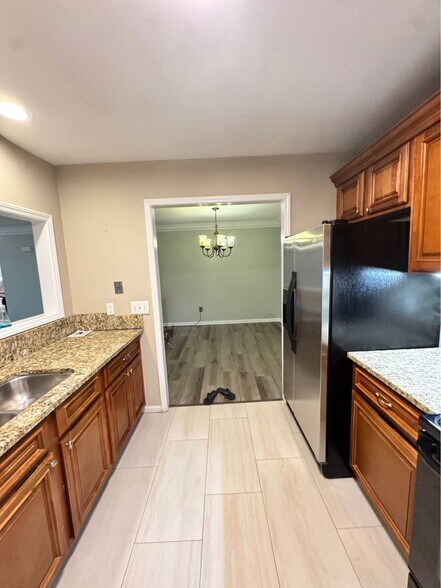 Building Photo - 601 Abingdon Way