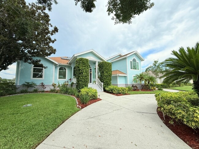 Primary Photo - 2929 Wilderness Blvd W