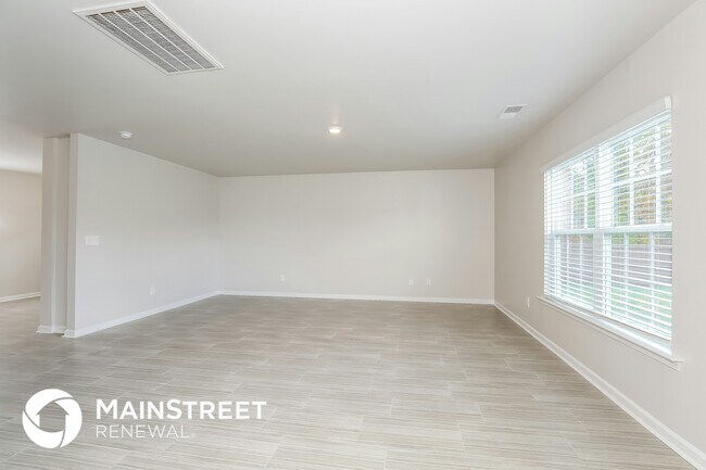 Building Photo - 111 Naples Rd