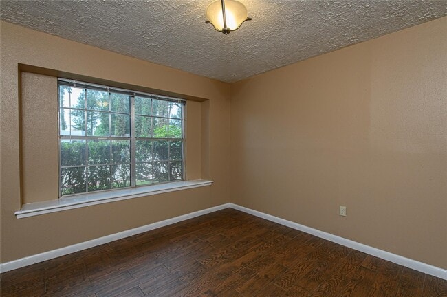 Building Photo - 20339 Fieldtree Dr