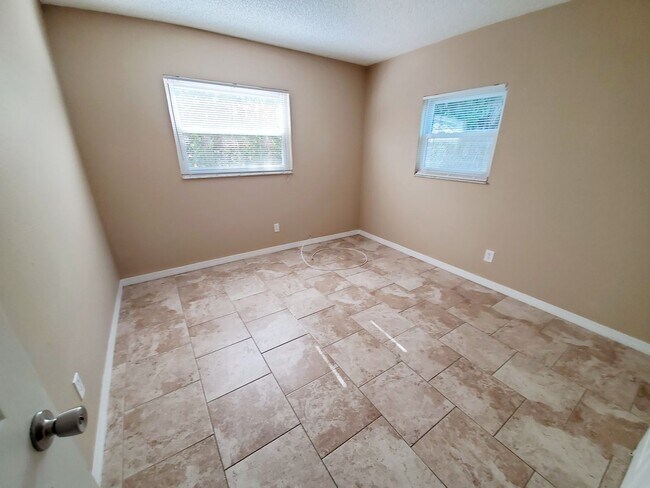 Building Photo - 4115 32nd St N