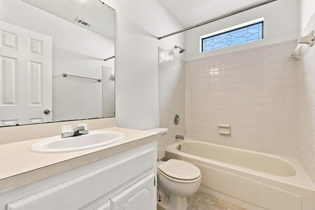 Building Photo - 148 Meadowbrook Ct