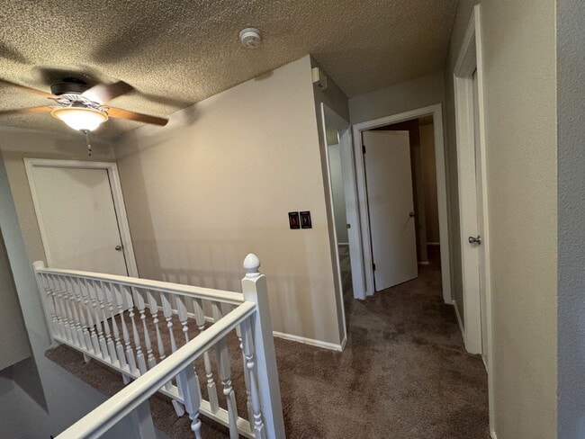 Building Photo - 150 N Carlton St