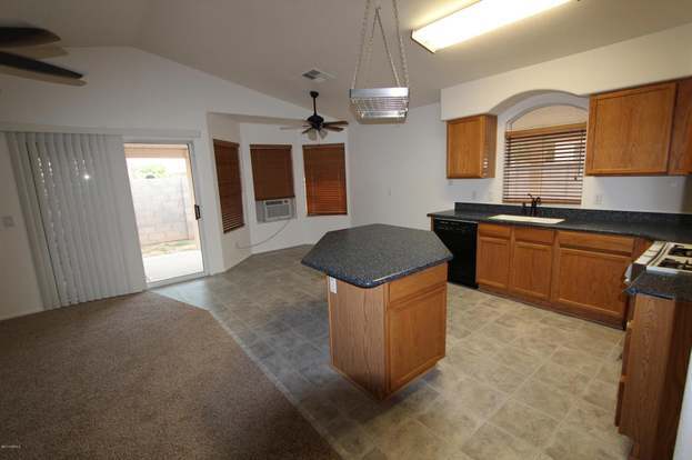 Building Photo - 2697 S 156th Dr