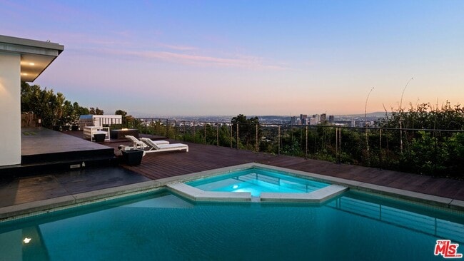 Building Photo - 10134 Angelo View Dr