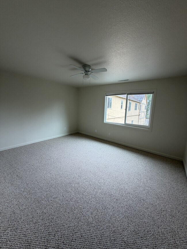 Building Photo - 506 Sonoma Ave