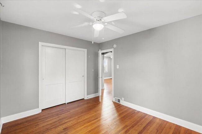 Building Photo - 51 George St