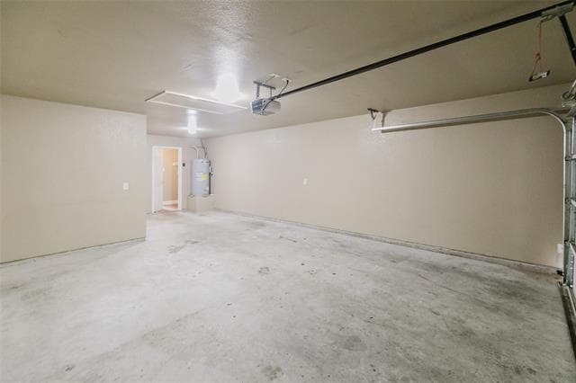 Building Photo - 1112 Thannisch Dr