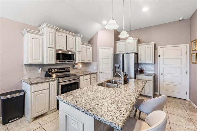 Building Photo - 19 Grand Canyon St