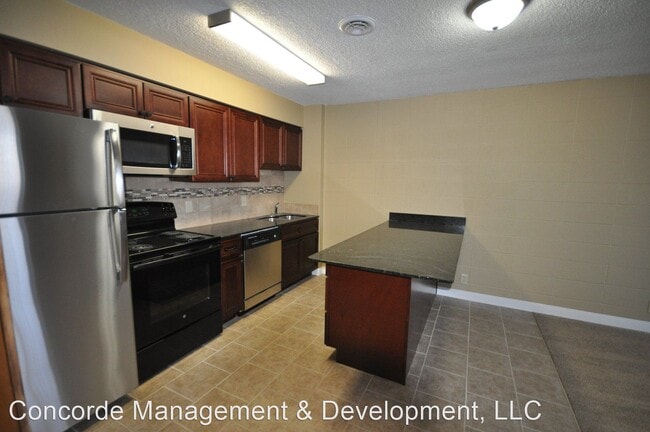 Building Photo - 601 S 18th St