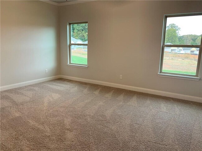 Building Photo - 112 Hidden Pines Cir