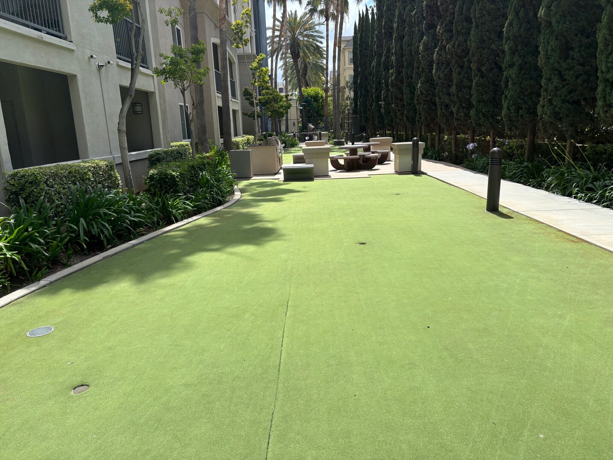 Building Photo - 2168 Scholarship