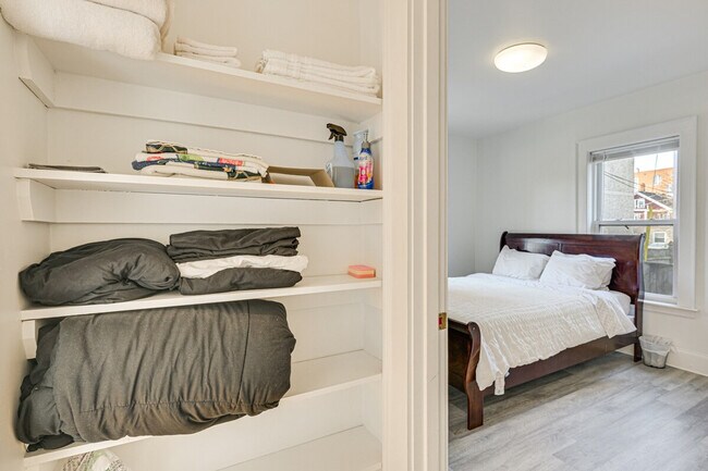 Building Photo - 139-141 Putnam Avenue-SI ID1385916P