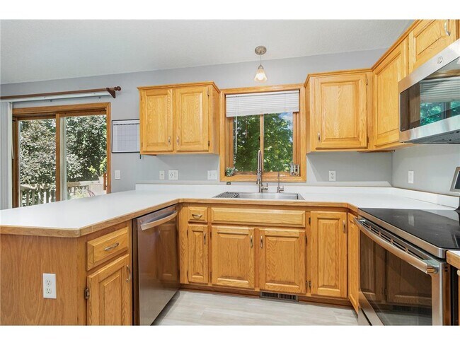 Building Photo - 8345 Grace Ct