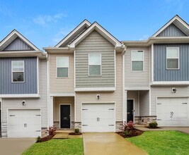 Building Photo - 5 Oak Rose Dr