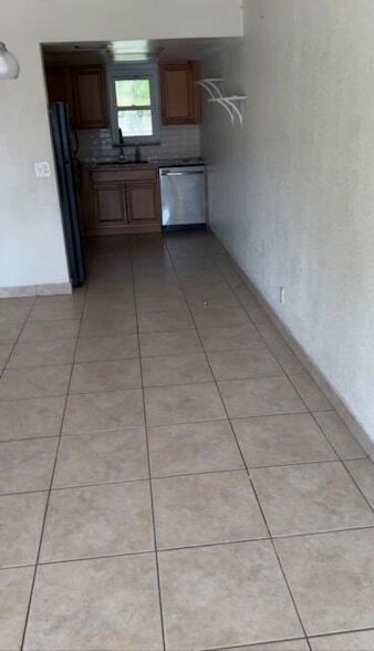 Building Photo - 3395 Helena Dr