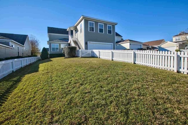 Building Photo - 2106 Merrifield Ln