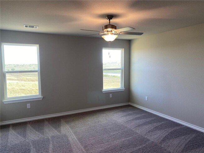 Building Photo - 670 Pepperbark Loop