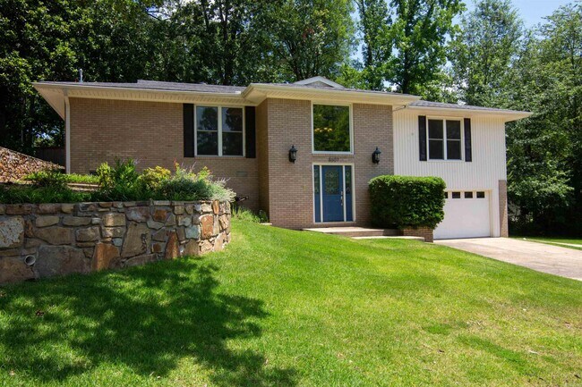 Building Photo - 8607 Linda Ln