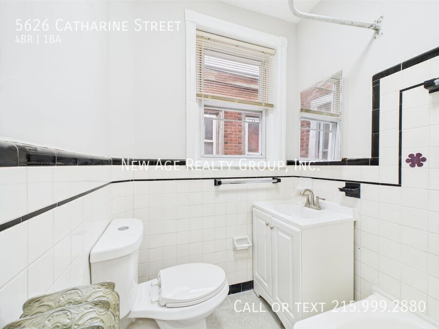 Building Photo - 5626 Catharine St