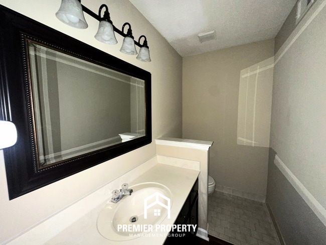 Building Photo - 8842 Aspen View Cove