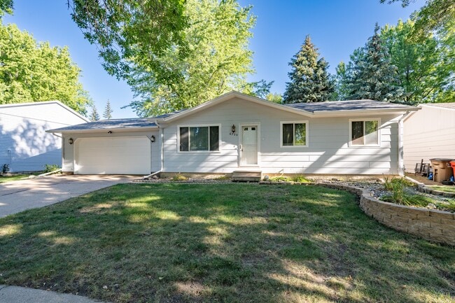 Building Photo - 6700 W 51st St