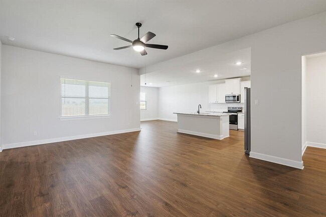 Building Photo - 501 W Luna Blue Ln