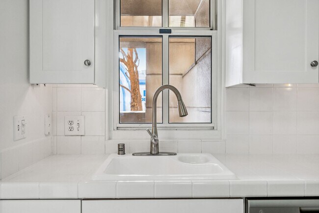 Building Photo - Russian Hill Studio with Expansive Private Balcony, Dedicated Parking + Exceptional Storage