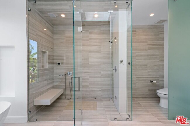 Building Photo - 19621 Wells Dr