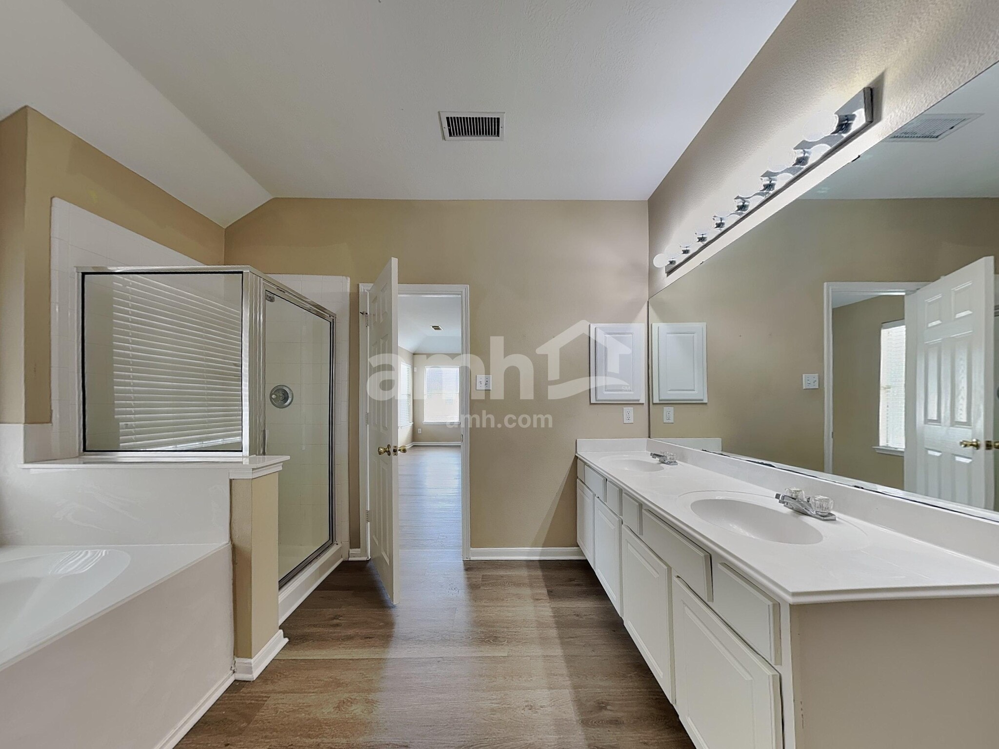 Building Photo - 16511 Cypress Brook Ct