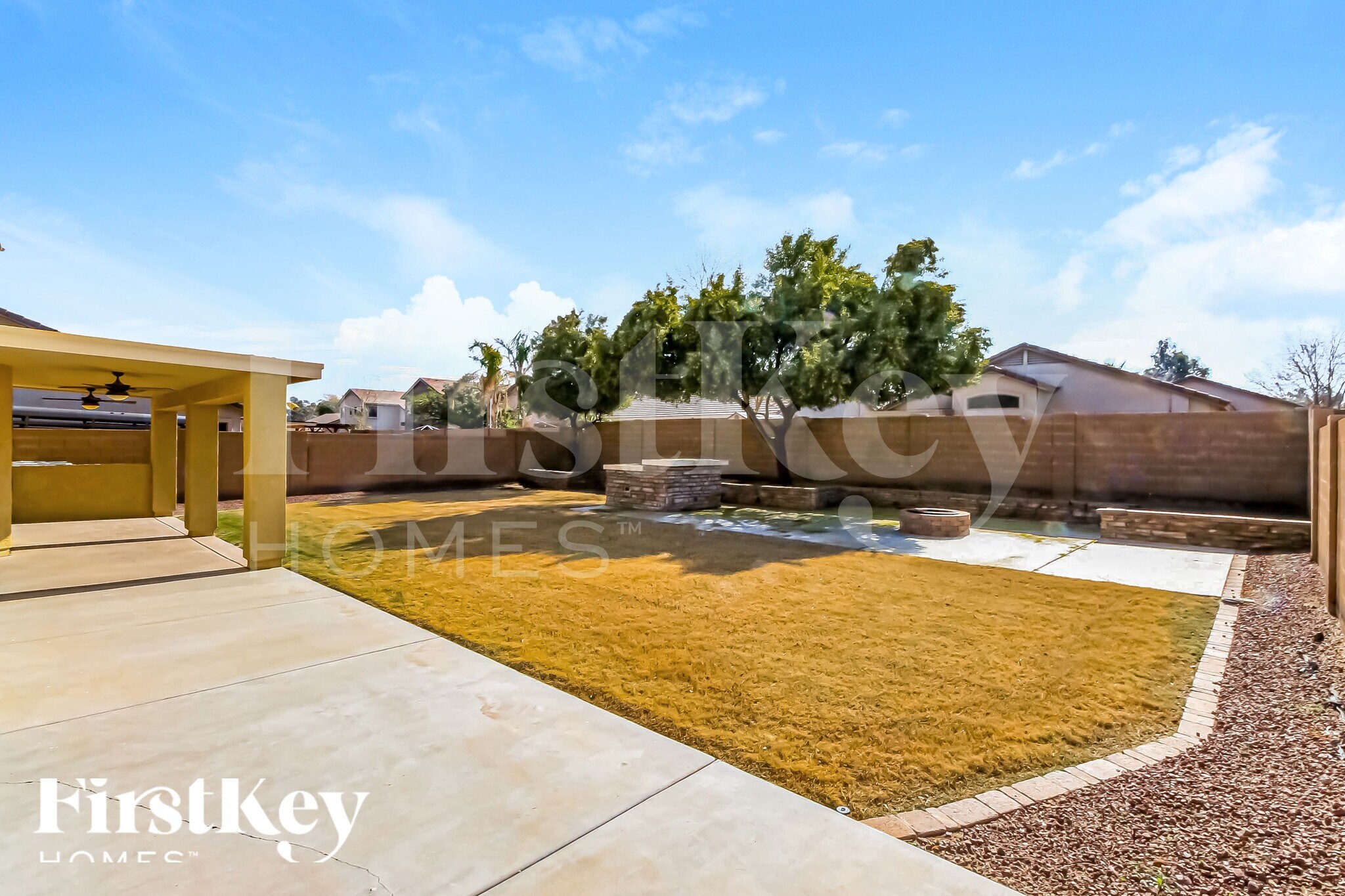 Building Photo - 2403 W Quick Draw Way