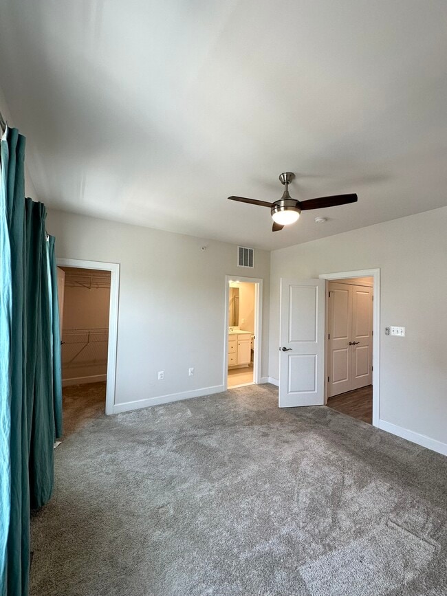 Building Photo - 131 Albany Pl