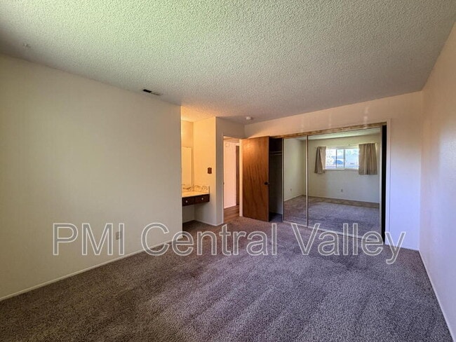 Building Photo - 324 Felton Way