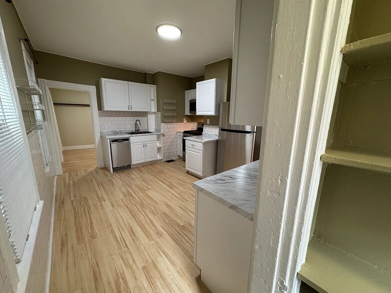 Building Photo - 368 Washington St