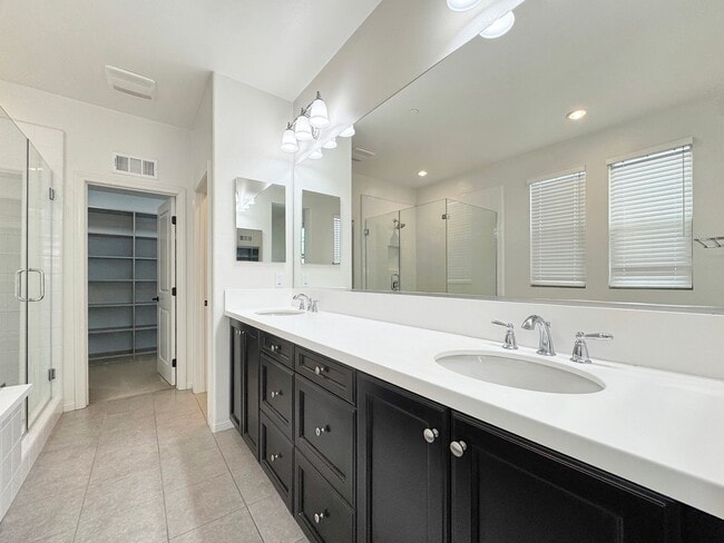 Building Photo - Beautiful 3B/2.5BA Townhome in 4S Ranch!