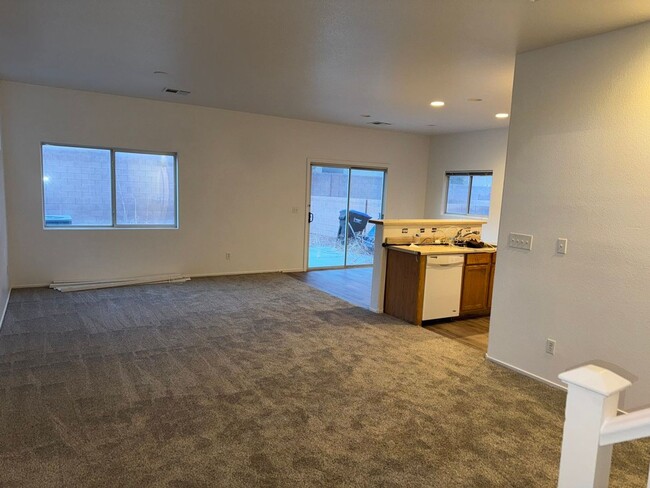 Building Photo - Fresh Paint/New Flooring all inside! Four ...