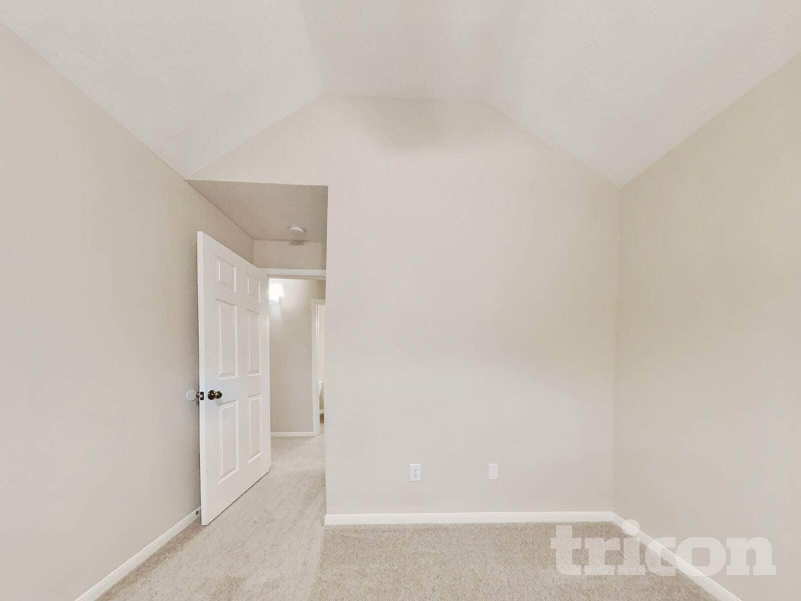 Building Photo - 7002 Echo Pines Dr