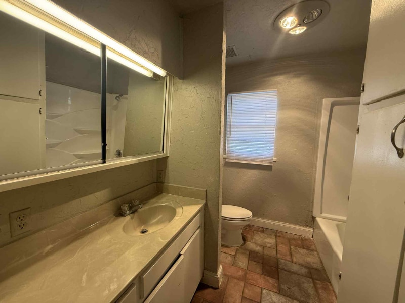 Building Photo - 5107 S Bonham St