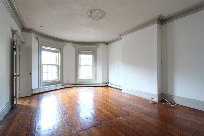 Primary Photo - 483 Massachusetts Ave